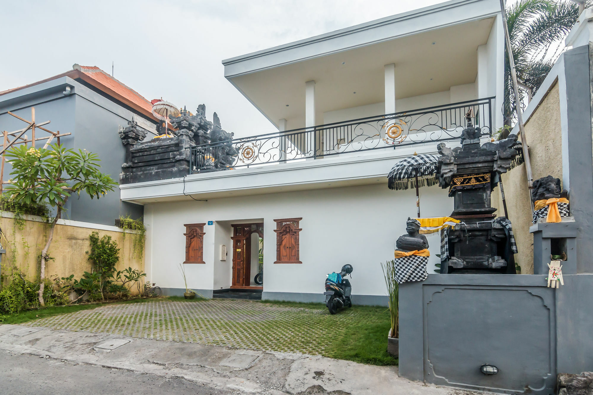 Zen Rooms Denpasar Mertasari Exterior foto